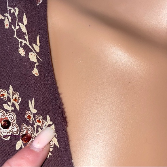 Quizz Bazaar top flowy floral boho burgundy top SZ L lace detailing blouse - Picture 8 of 11